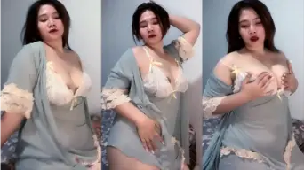 Febby Cantik Gemoy Remas Toket MangoLive