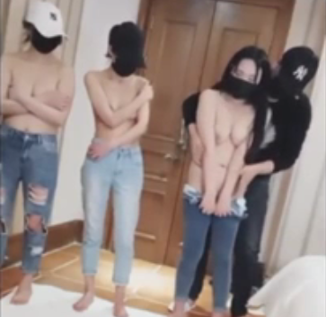 สายถึก ล่อหี 3 สาว