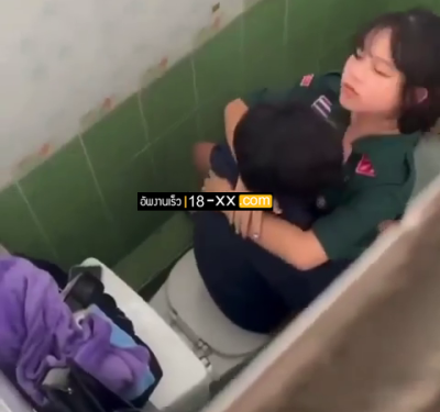 แอบถ่าย นักเรียนเยสห้องน้ำ ชุดเนตรนารี